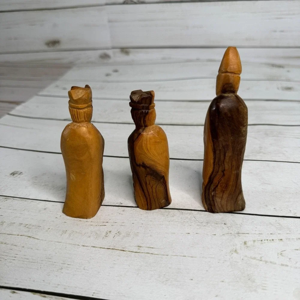 Hand Carved Wooden Nativity Scene 11 pcs Vintage christmas‎ Figures Mary Jesus